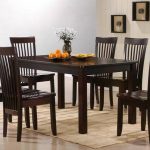 chaises en bois