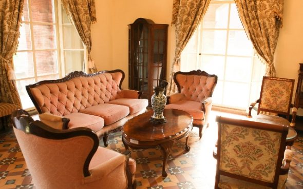 mobilier design dans le style du classicisme