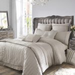 chambre aux couleurs vives