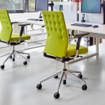 chaises vertes