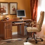 chaise d'ordinateur beige clair
