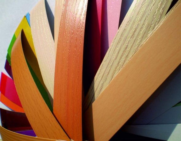 bord de meubles en PVC