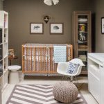 lit bébé dans la chambre