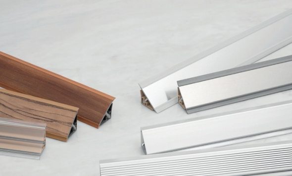 socle en aluminium et plastique