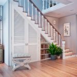 placard sous l'escalier