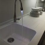plateau de table socle en marbre blanc