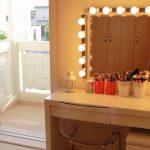 coiffeuse dans la chambre