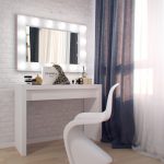 table de maquillage blanche