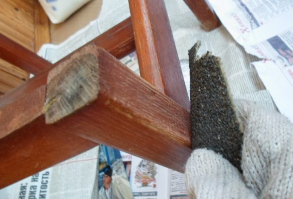 tabouret en papier de verre