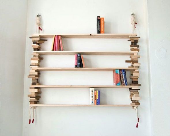 Etagère suspendue originale en bois et corde