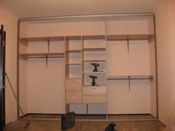 Caractéristiques armoire intégrée