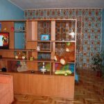 Cloison penderie dans la chambre