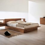 Lit double en bois moderne