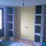 Mobilier en placoplâtre intégré