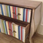 Commode et Maison Rayée