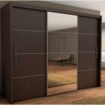 armoire dans le couloir