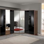 armoire dans le couloir