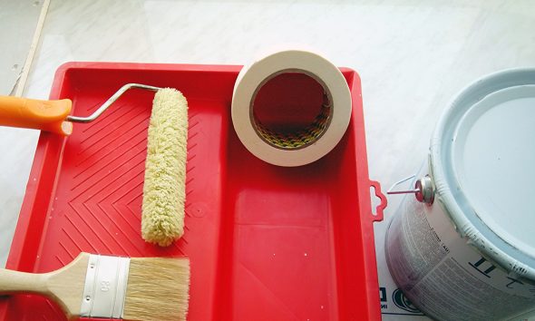 herramientas de pintura de mesa