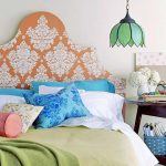 tête de lit avec motifs