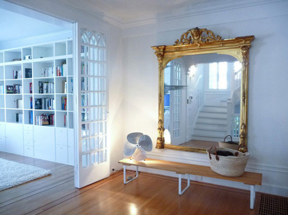 miroir sur le mur