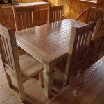 meubles en bois clair