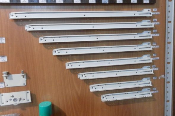 guides à rouleaux