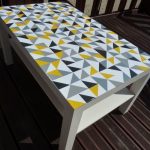 mesa de mosaico de tinción