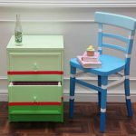 modification d'une vieille table de chevet avec une nouvelle peinture