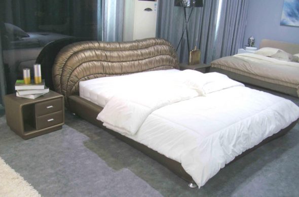 joli lit double pour la maison
