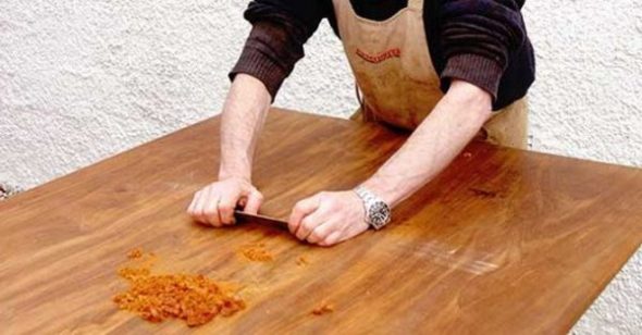 enlever le vernis des meubles