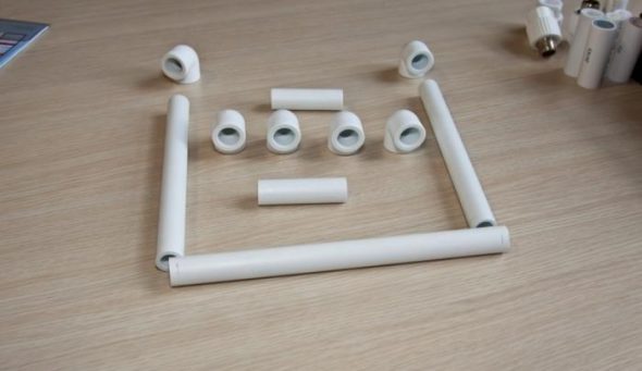 coupe de tuyaux en plastique