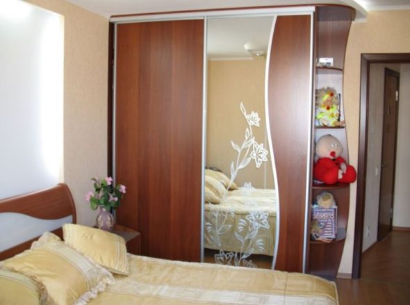 armoire dans la chambre