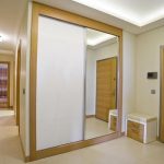 garde-robe pour le couloir