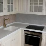 plateau de table en casque blanc
