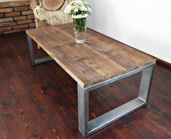 table avec tube de section rectangulaire