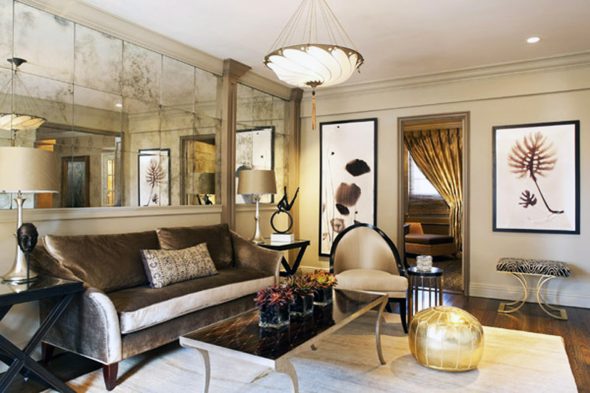 miroirs sur le mur