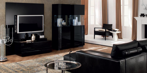 Les meubles noirs ajoutent un peu d'audace à l'intérieur.