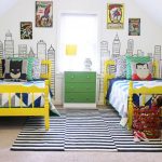 Chambre d'enfant de deux garçons dans le style des super-héros