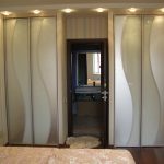 Portes de garde-robe dans la conception de meubles