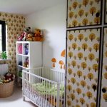 papier peint garde-robe dans la pépinière