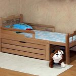 Lit enfant en bois DIY