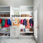 meubles dans le couloir