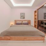 armoire dans la chambre construite