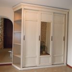 Armoire lumineuse en bois