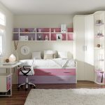 Mobilier confortable et moderne pour la pépinière.