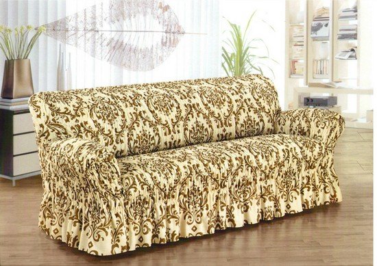penutup sofa di ruang tamu