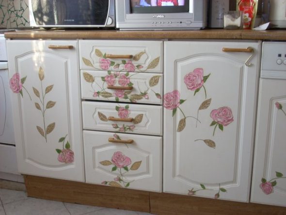 découpage des meubles de cuisine