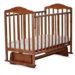 pendule de lit en bois