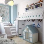 lit mezzanine avec toboggan dans la chambre