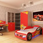voiture de berceau rouge